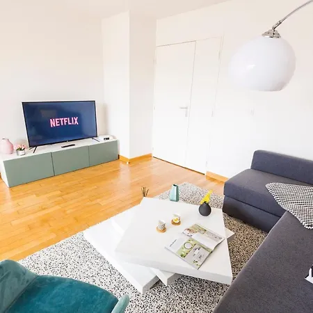 Immotovo - Moderne - Paris 8 Min - Parking - Netflix