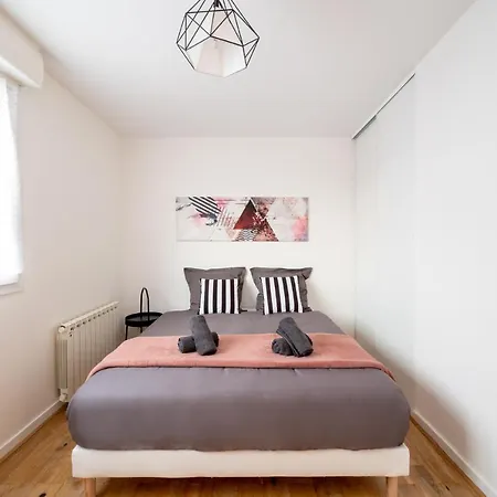 Immotovo - Moderne - Paris 8 Min - Parking - Netflix
