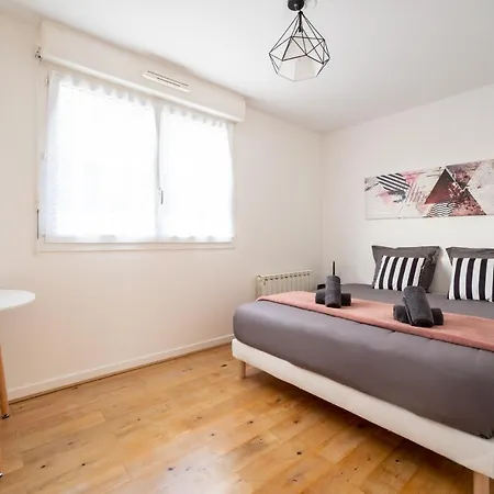 Immotovo - Moderne - Paris 8 Min - Parking - Netflix Appartamento *